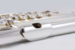 Trevor James Flutes :: Manufacturers - Carolyn Nussbaum Music